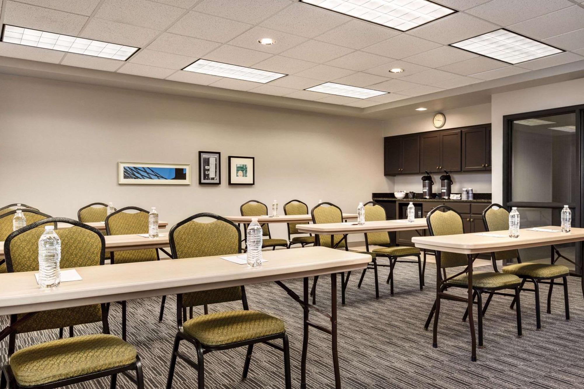 Country Inn & Suites By Radisson, St Cloud East, Mn Saint Cloud Εξωτερικό φωτογραφία